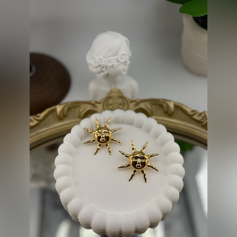 Gold Sun Face Statement Earrings – Artistic Celestial Jewelry